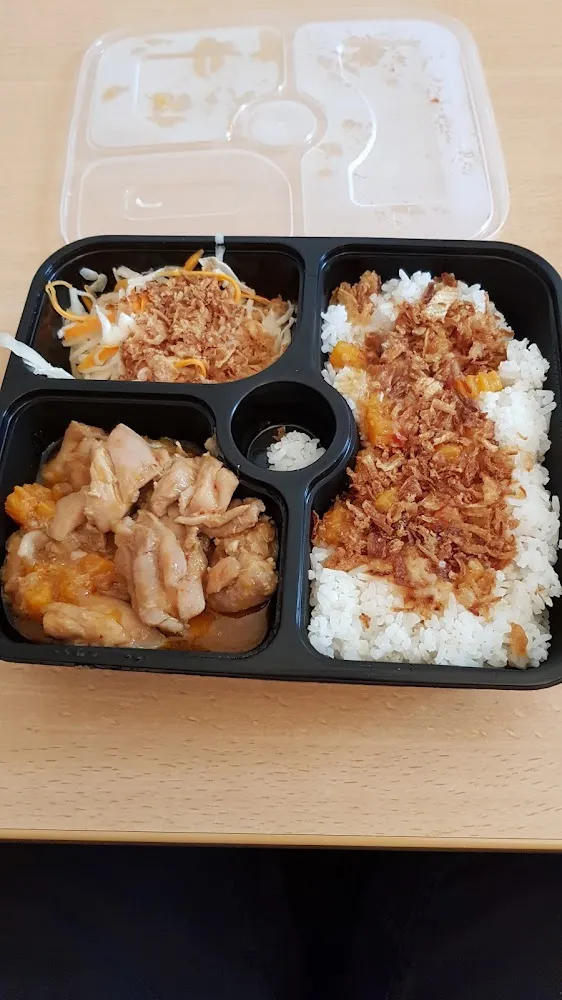 Poulet Mijoté À la Citronnelle